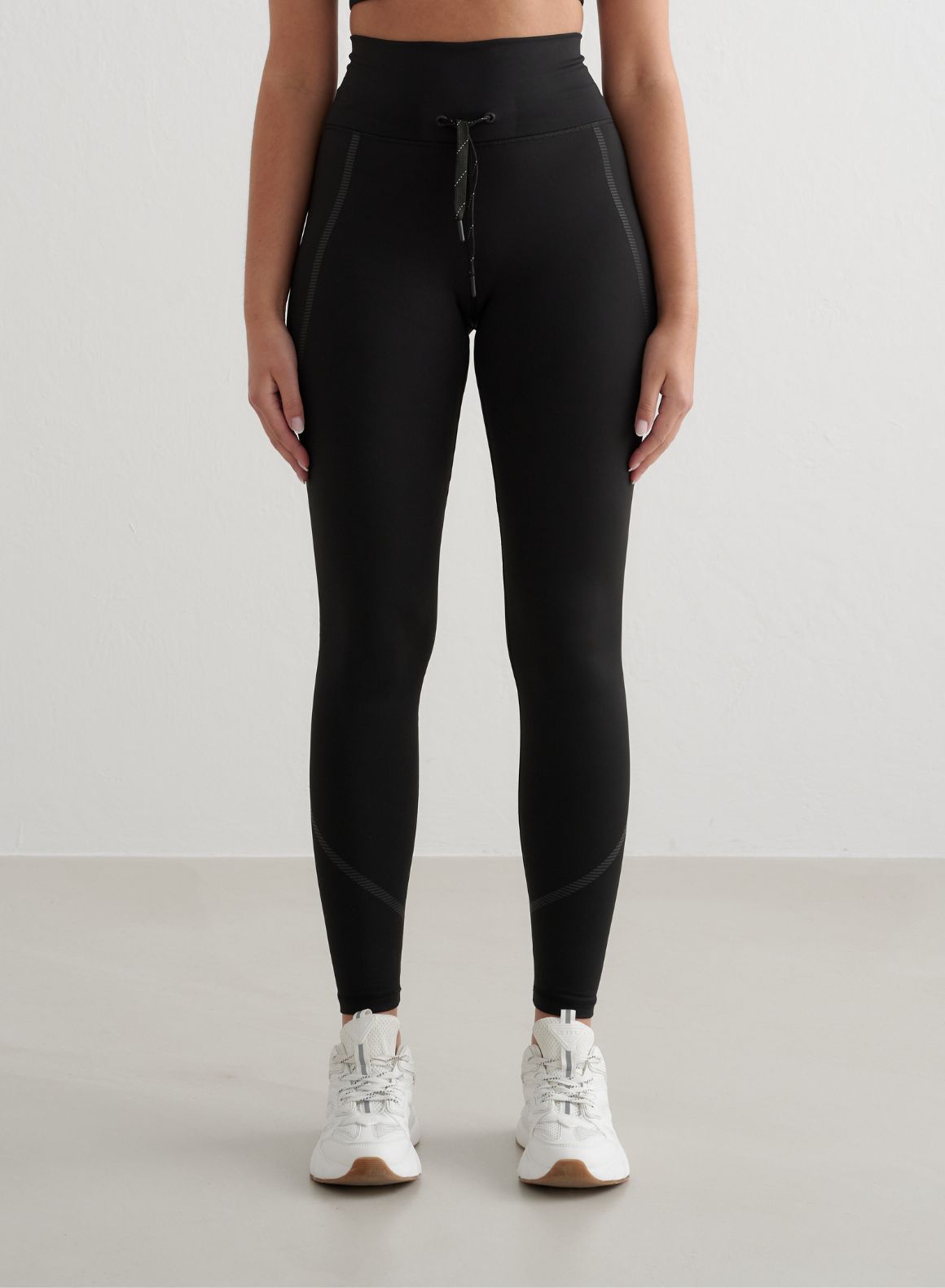 Black Reflective Warming Tights – AIM'N