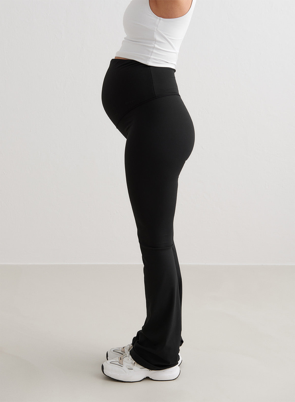 Black Sense Maternity Flare Tights – AIM'N