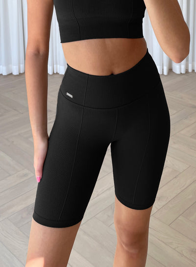  TD Collections Womens Workout High Waist Active Bermuda Short  Leggings - Comfy Knee Length Pants - Stretchy & Durable Dancing Sports Wear  for Tummy Control - Black : Clothing, Shoes & Jewelry