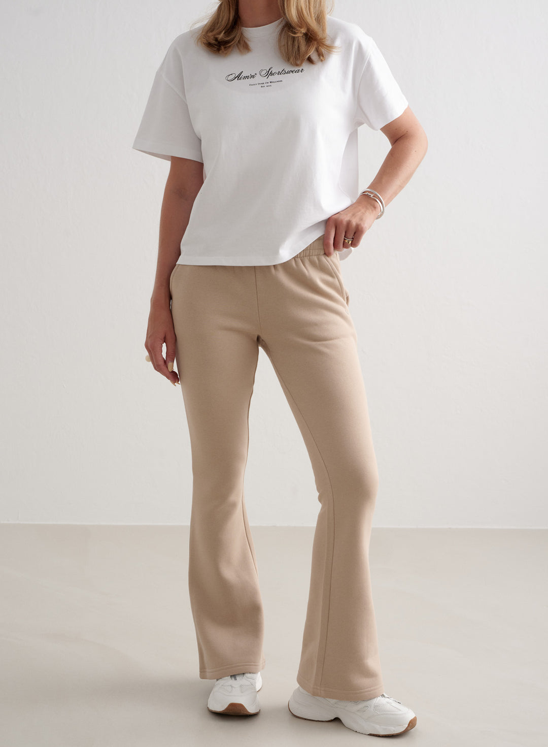Beige Flare Sweatpants – AIM'N