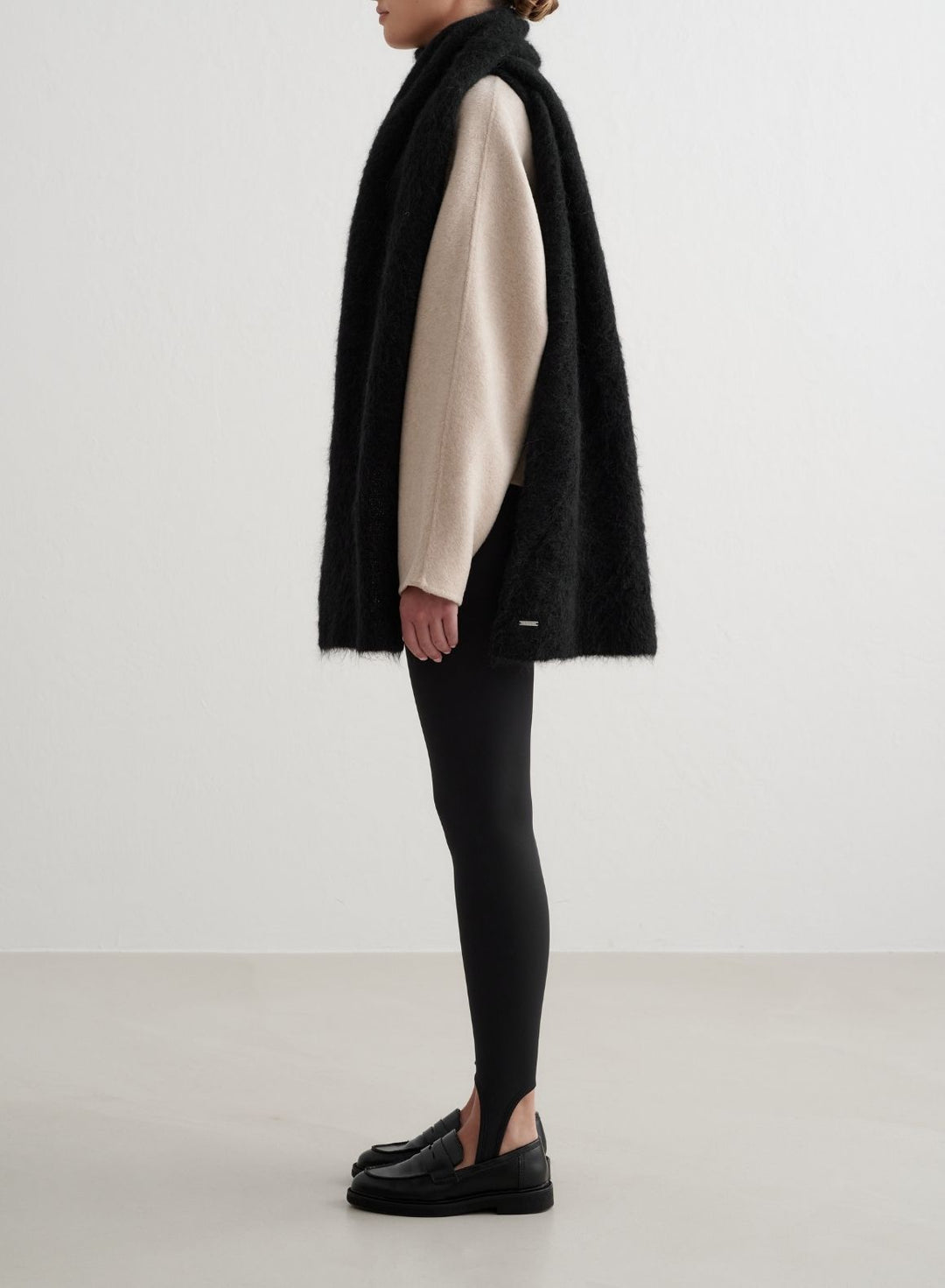 Black Alpaca Knit Scarf – AIM'N