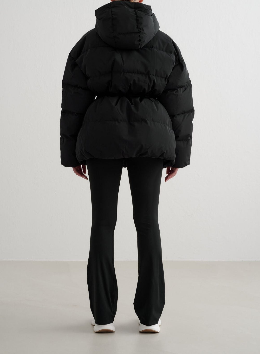 Black Moment Puffer Jacket – AIM'N