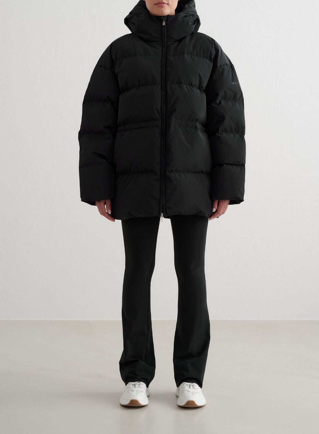 Black Moment Puffer Jacket – AIM'N