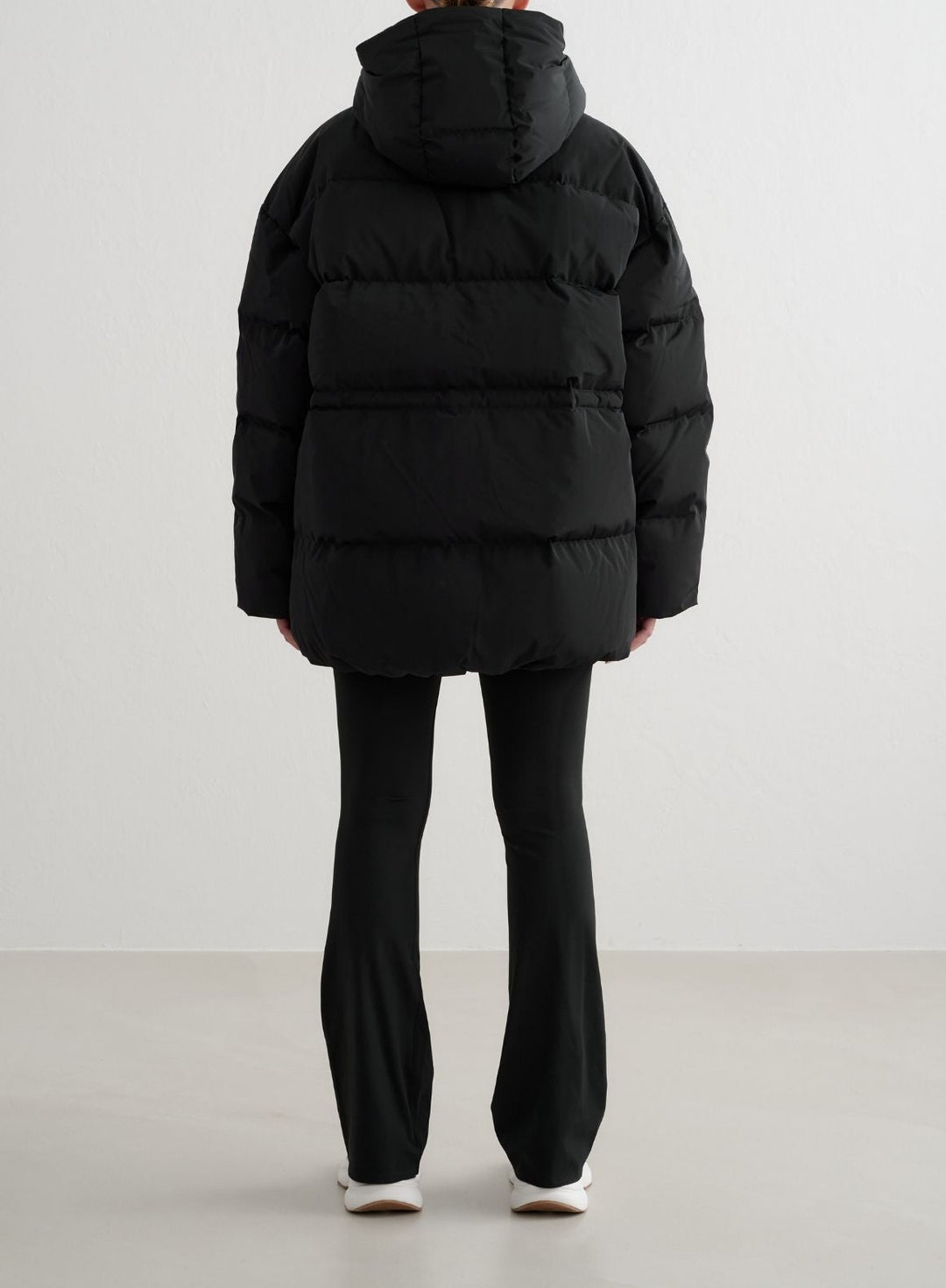 Black Moment Puffer Jacket – AIM'N