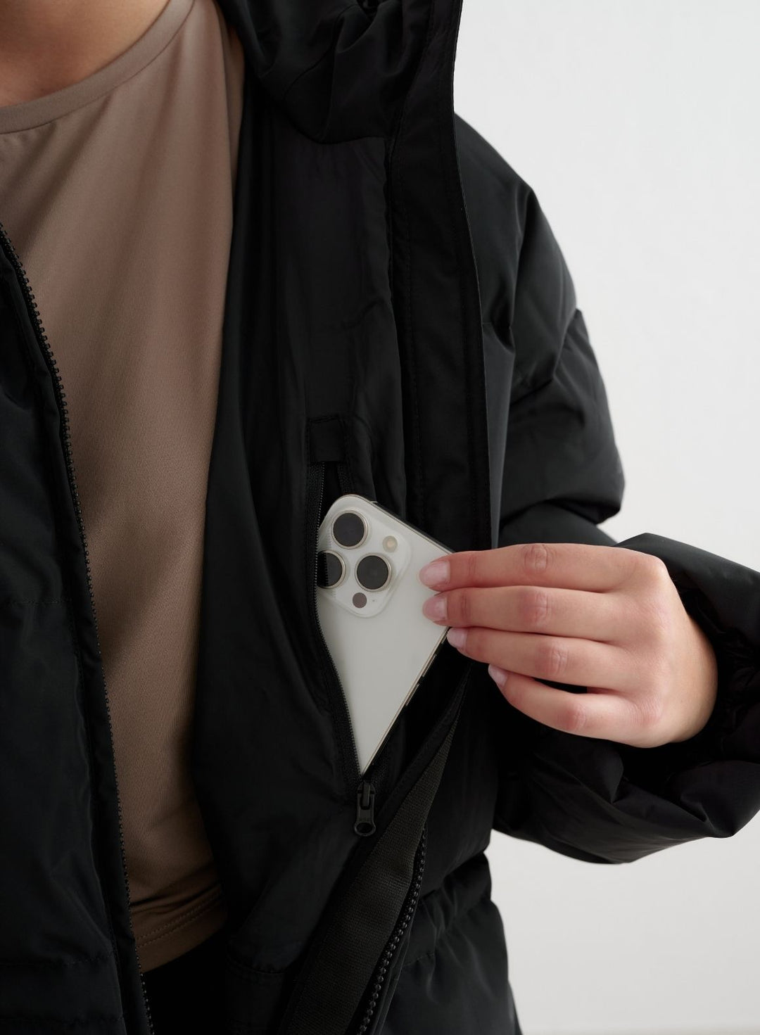 Black Moment Puffer Jacket – AIM'N