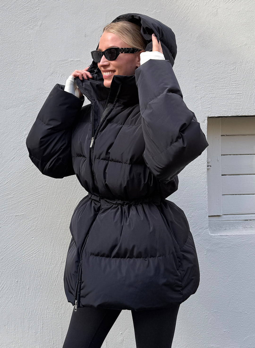 Black Moment Puffer Jacket – AIM'N
