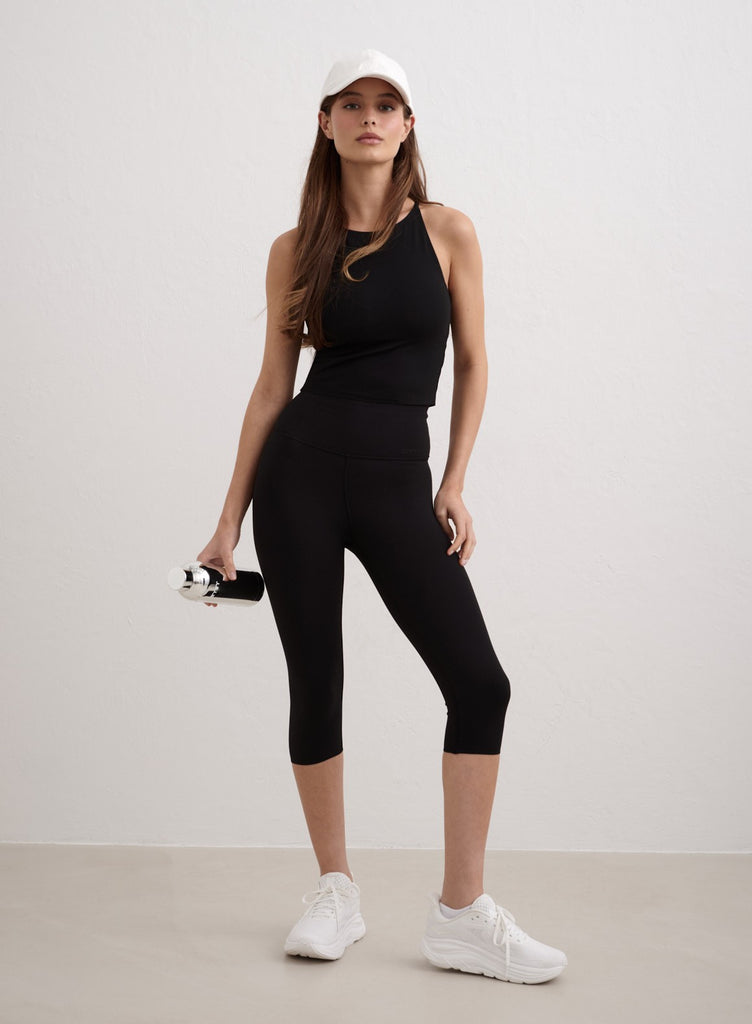 Black Sense Capri Tights – AIM'N