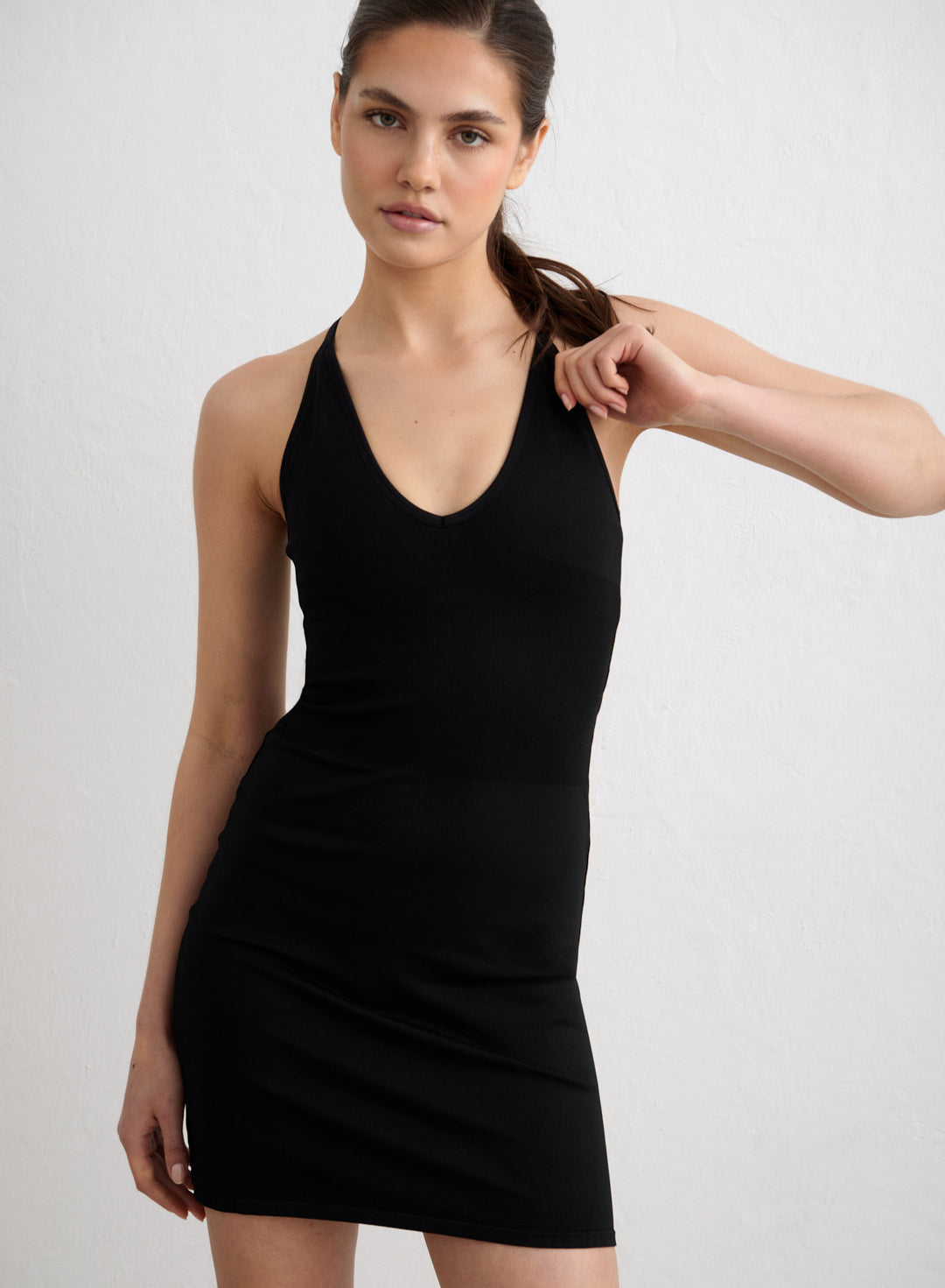 black activewear dress Aim'n - Shape Seamless Deep Cut - Black Black Thigh High Boots The dress is made Size:(FR)34 nyla_collection_346484929_position_329