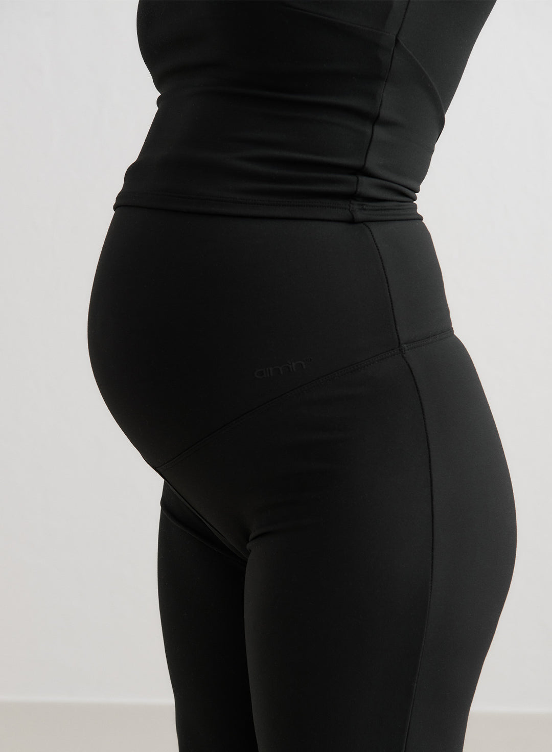 Noppies maternity zwangerschapstop bruin Noppies maternity zwangerschapstop bruin