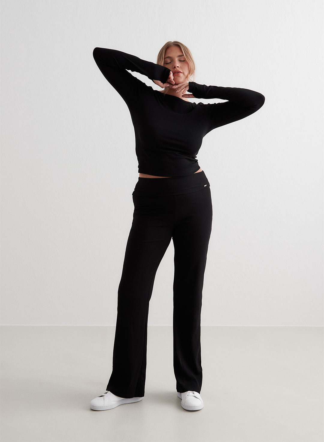 Black Ease Ribbed Long Sleeve Top – AIM'N