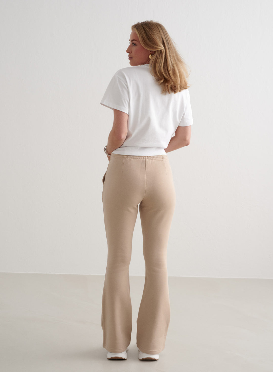 Beige Flare Sweatpants – AIM 