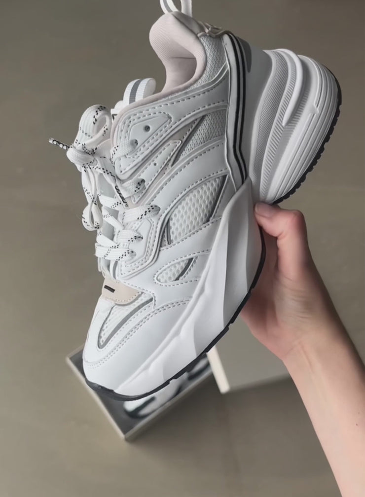 White Athena 100 – AIM'N