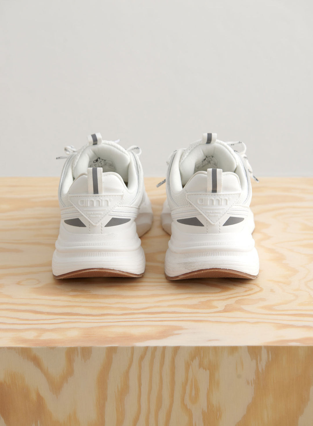 All White Athena 100 – AIM'N